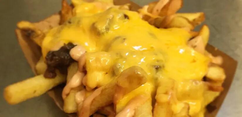 À la recherche des meilleures frites au fromage de Paris