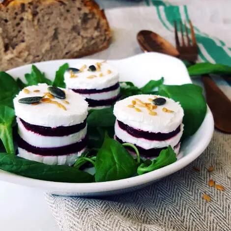 Recette : Millefeuille de betterave au fromage de chèvre