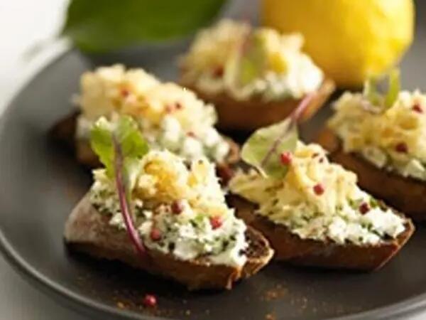 TH01_toasts-de-boursault-et-effeuille-de-morue