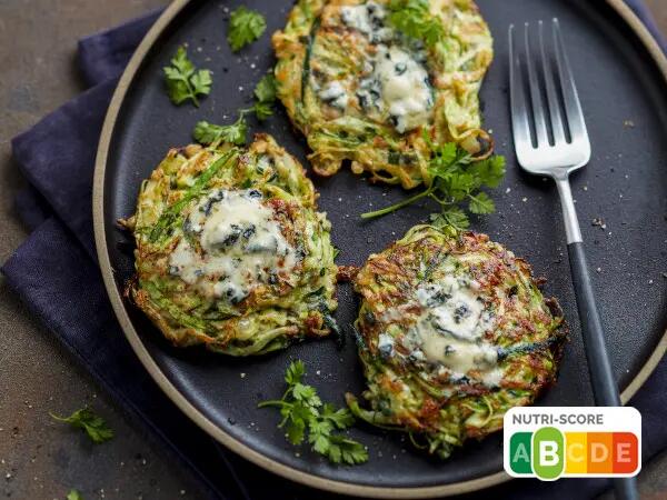 Recettes : Galettes de courgette râpée et avoine au fromage bleu