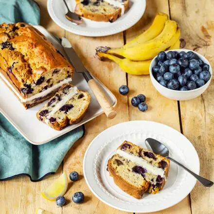 Recette : Banana bread aux myrtilles et fromage frais