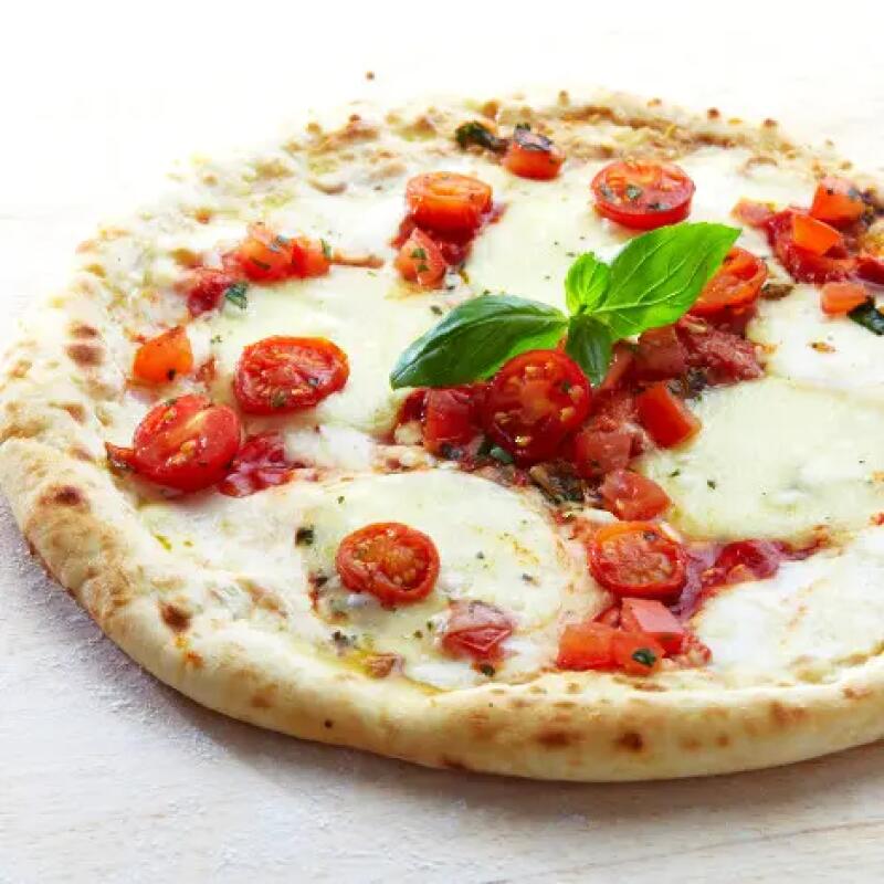 Recette : Pizza à la mozzarella et scamorza