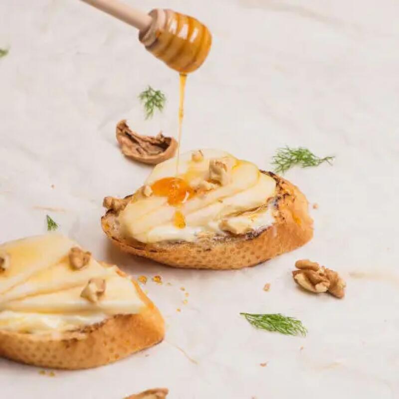 Recette : Cuillère apéritive à la poire, au miel et au fromage