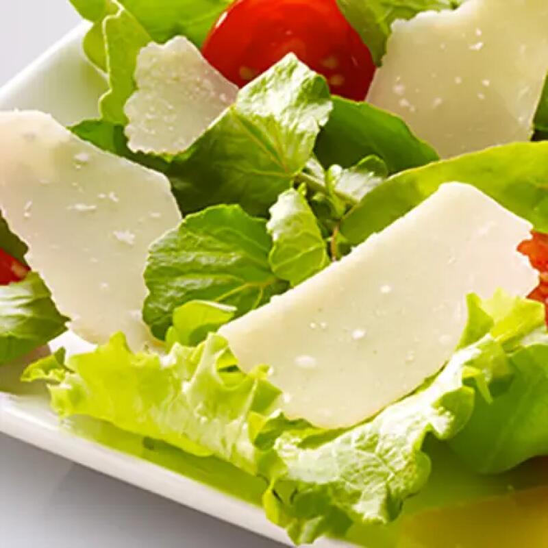 Recette : Salades composées aux copeaux de Grana Padano