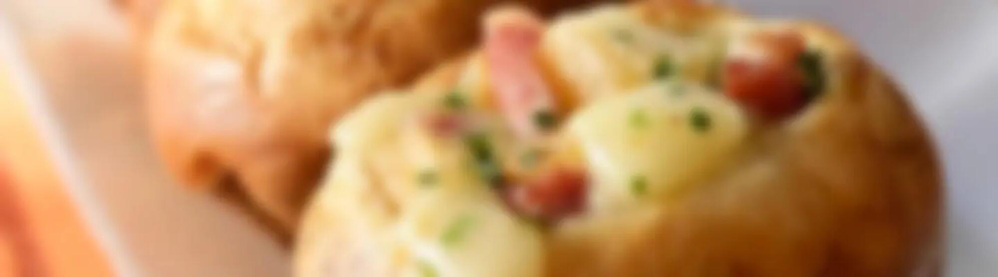 Recette : Brioches au fromage à raclette et petits lardons