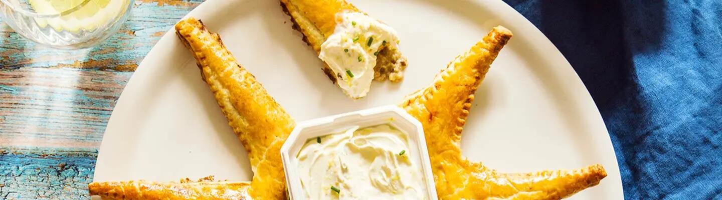 Recette : Tarte étoile au caviar d’aubergine et fromage frais