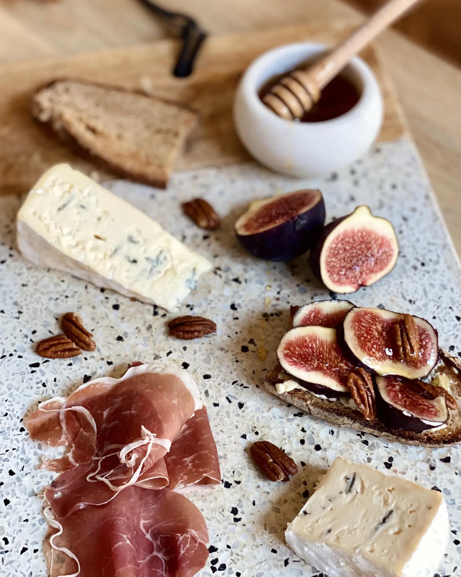 LE COQ ambiance planche apéro tranche