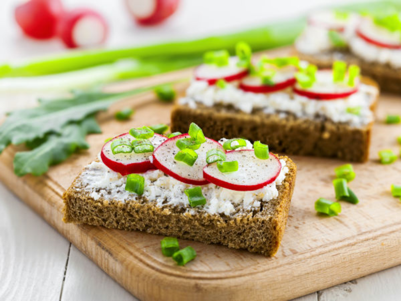 Mini tartine de fromage frais