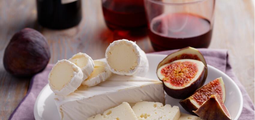 TH05_cheeses-and-figs-picture-id853268310