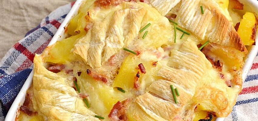TH05_french-traditional-potato-gratin-tartiflette-picture-id500323919