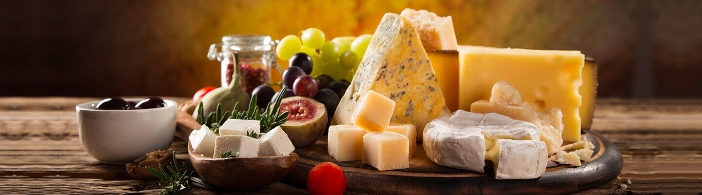 Quelle est la différence entre un fromage AOP et AOC ?