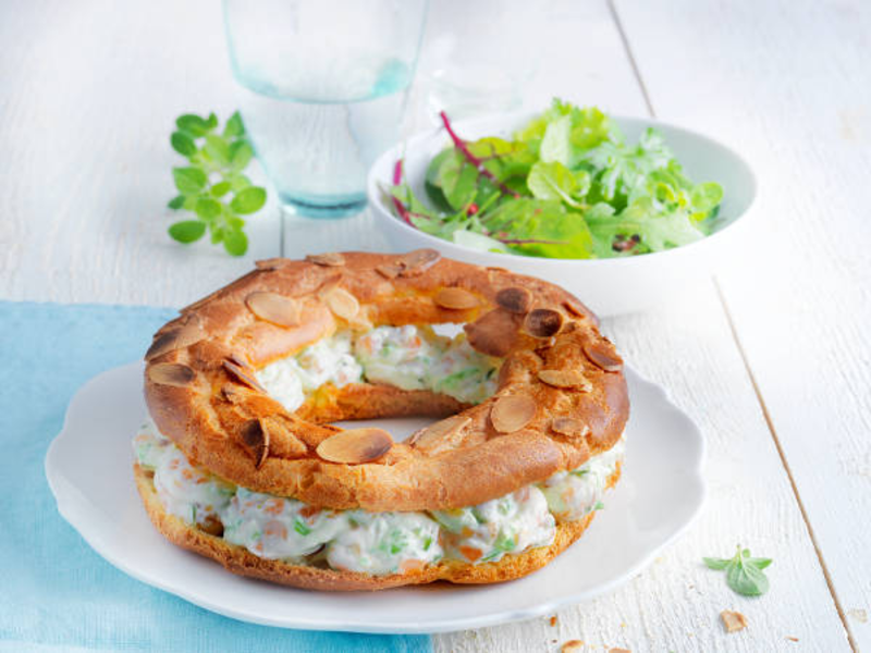 Paris-Brest au saumon fumé et fromage frais