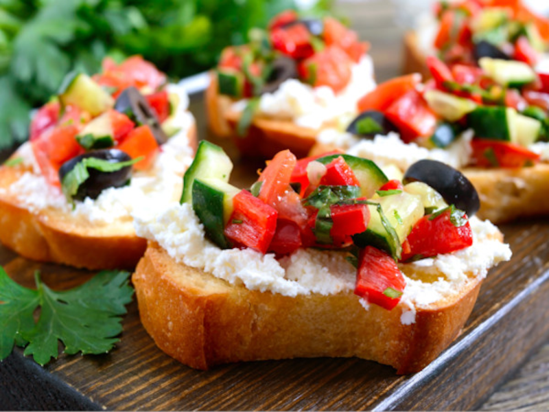 Tartines au bleu aux légumes du soleil