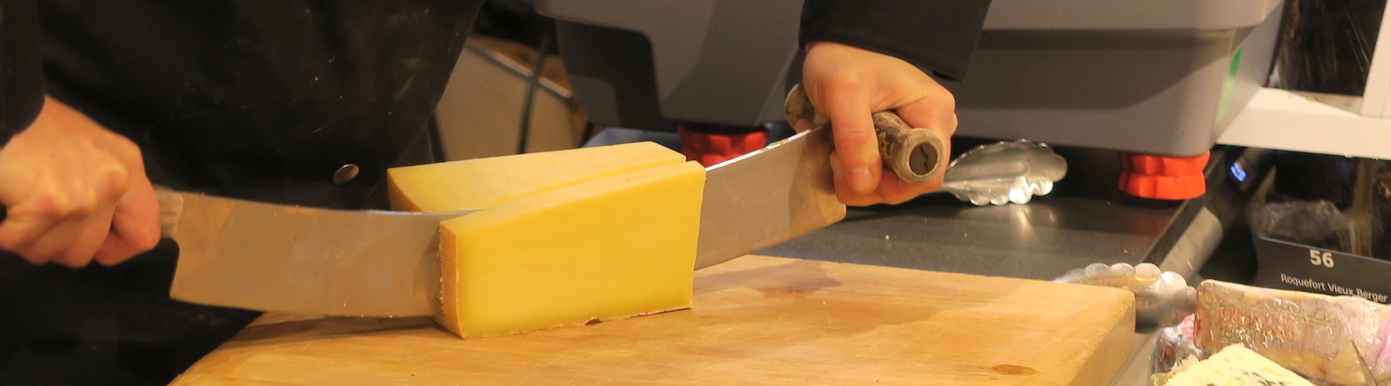 Couteaux à fromage : lesquels choisir selon les fromages ?