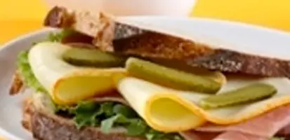 Sandwichs campagnards au fromage et jambon de pays