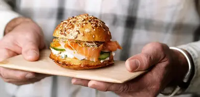 TH05_mini-burger-saumon-fume-article