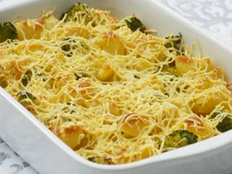 Gratin de brocolis aux lardons et fromage de brebis