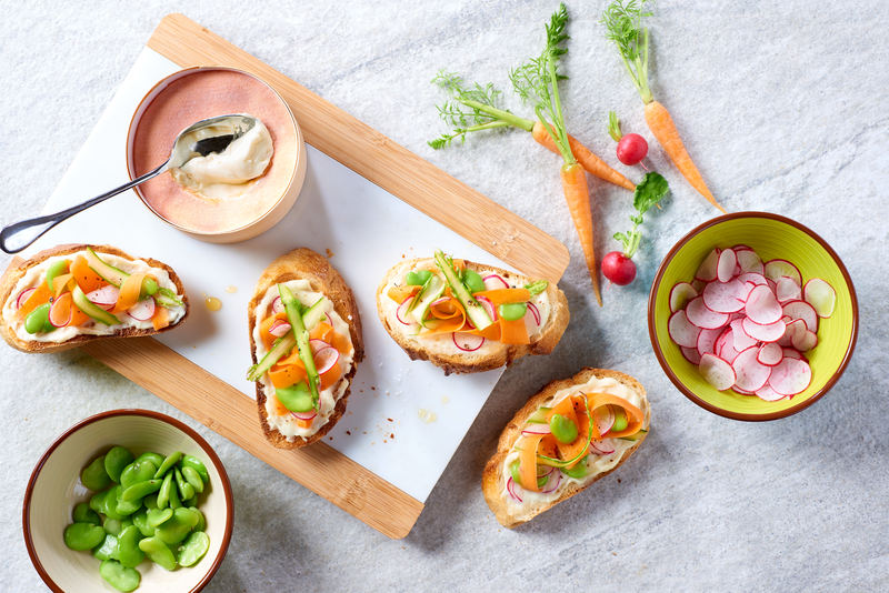 Tartine potagère au fromage crémeux