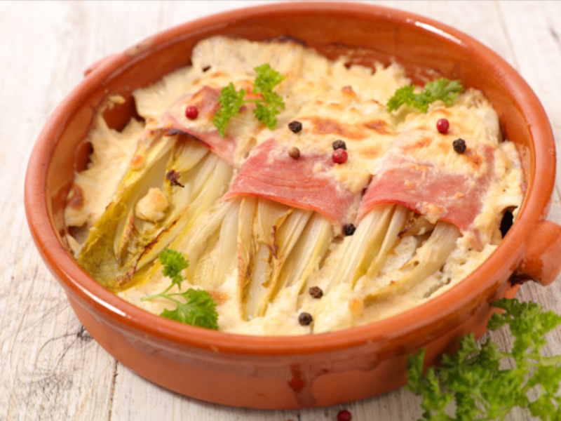 Endives braisées au jambon en crème de bleu