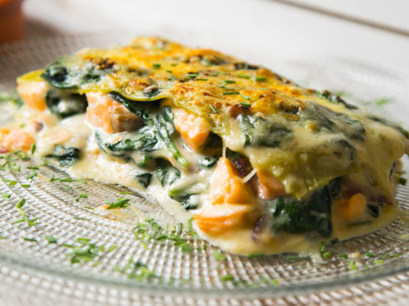 Lasagnes au bleu, saumon, brocolis et courgette