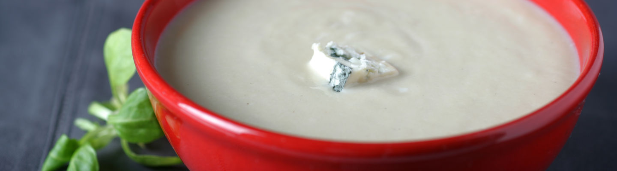 Velouté de navet aux noisettes et fromage