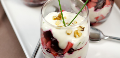 Verrine betterave, noix et crème de camembert