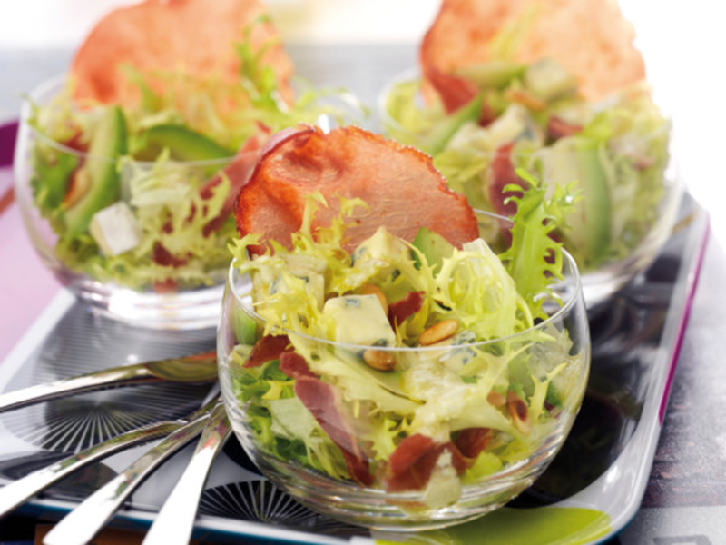 Verrine avocat, lard et roquefort