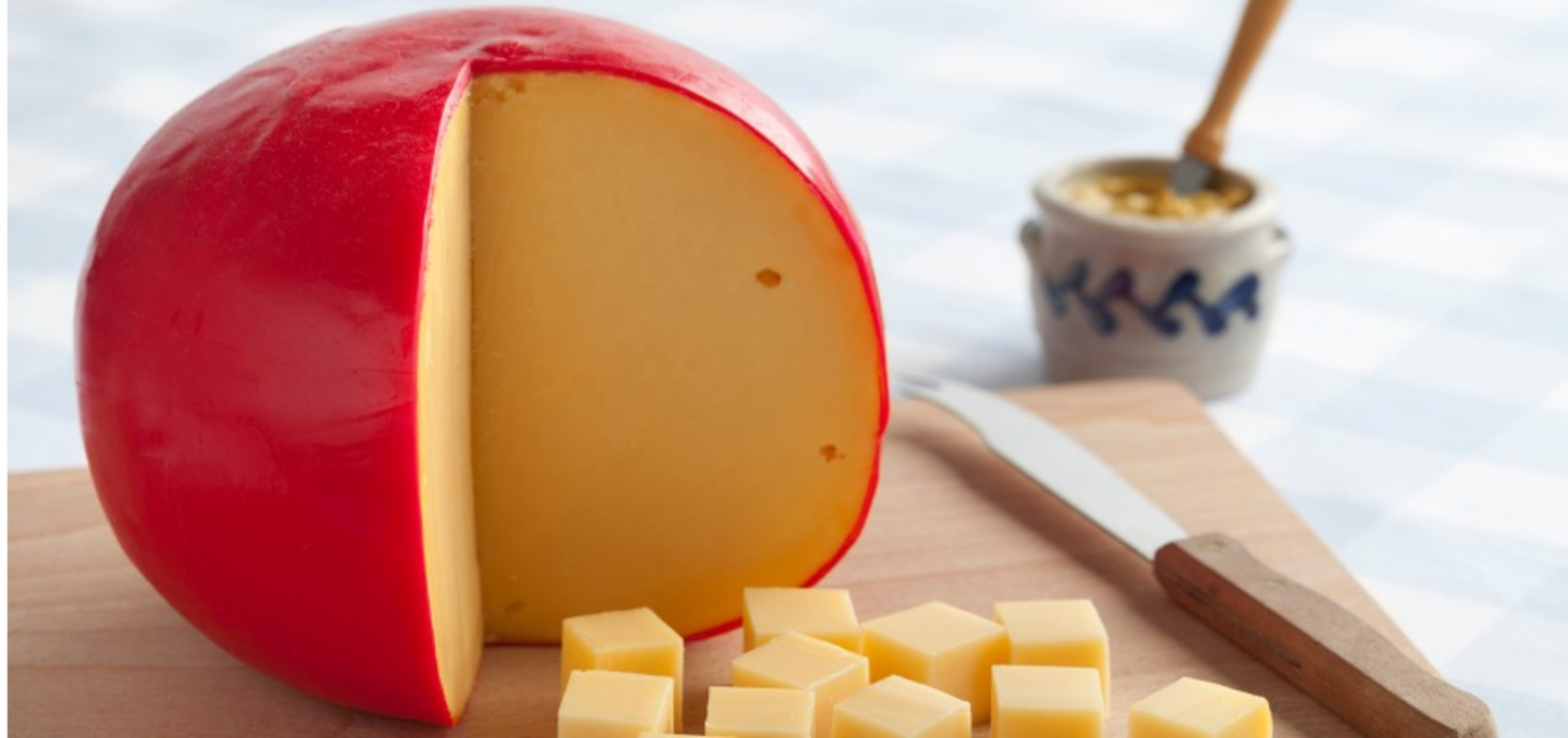 TH05_edam-cheese-and-cubes-picture-id515354605 (1)