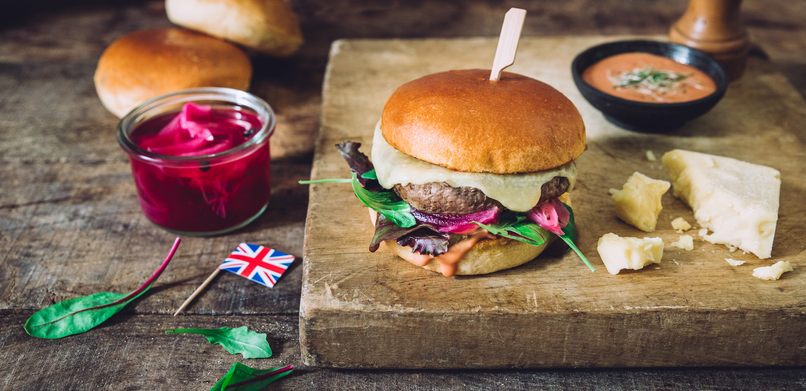 TH05_burger-british heritage
