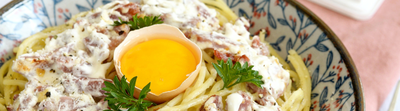 Spaghetti carbonara au fromage de chèvre frais