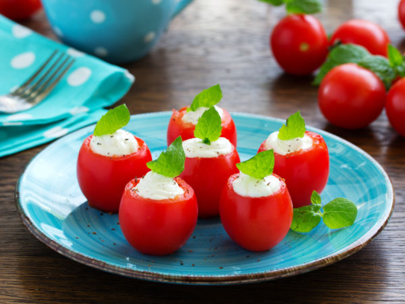 Tomate cerise surprise au fromage frais