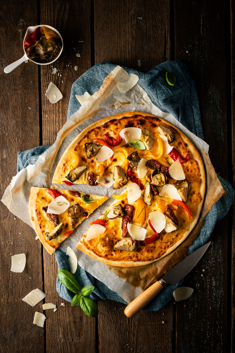 Pizza aux légumes marinés et Parmigiano Reggiano