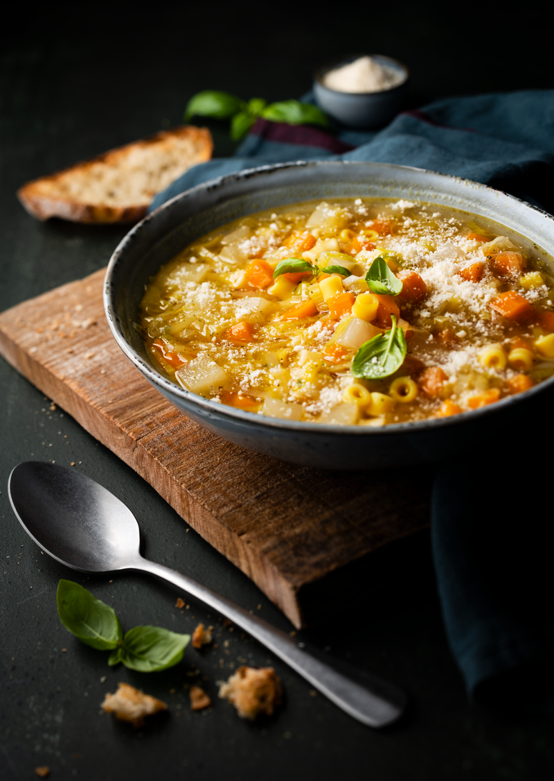 Minestrone aux légumes d'hiver et parmesan