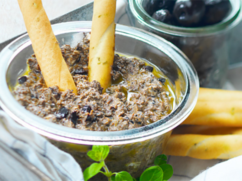 Tapenade d'olives noires au chèvre frais