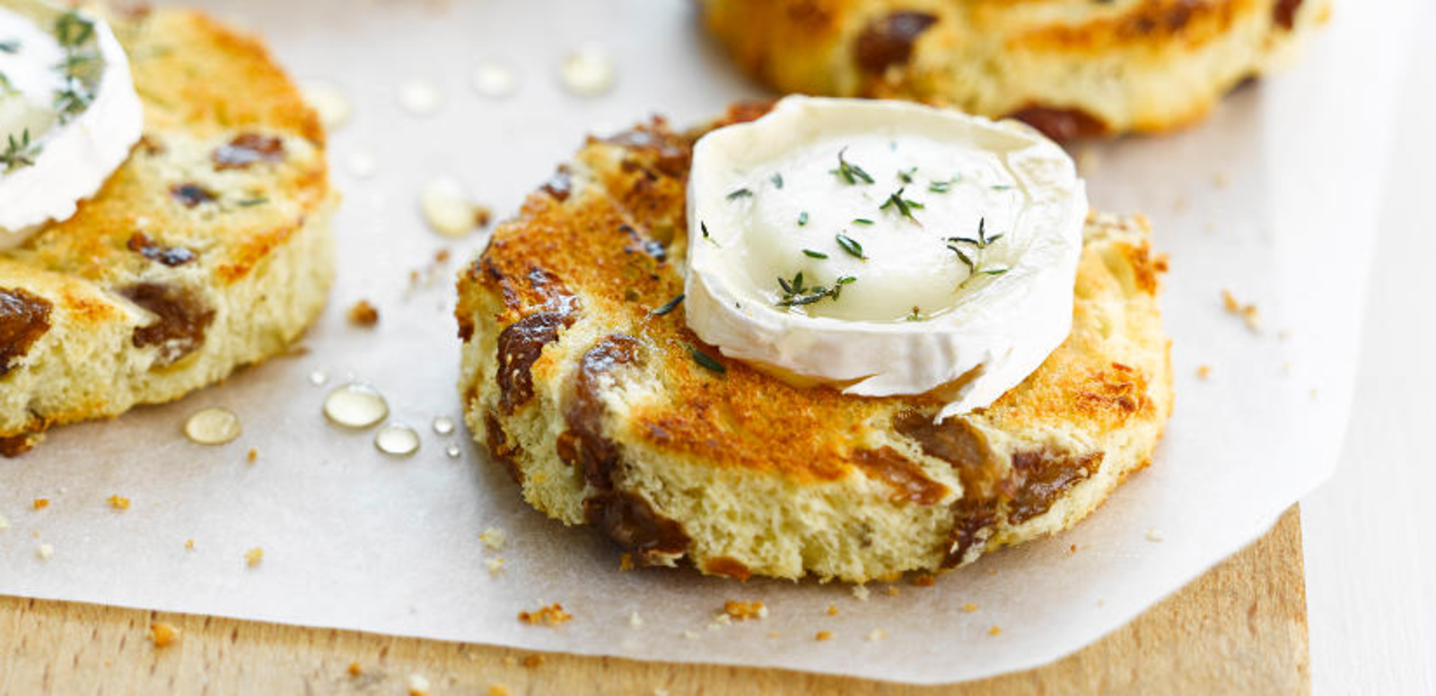 TH05_toast-brioche-chevre-chaud