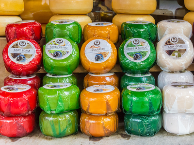 D’où viennent les couleurs des fromages ?