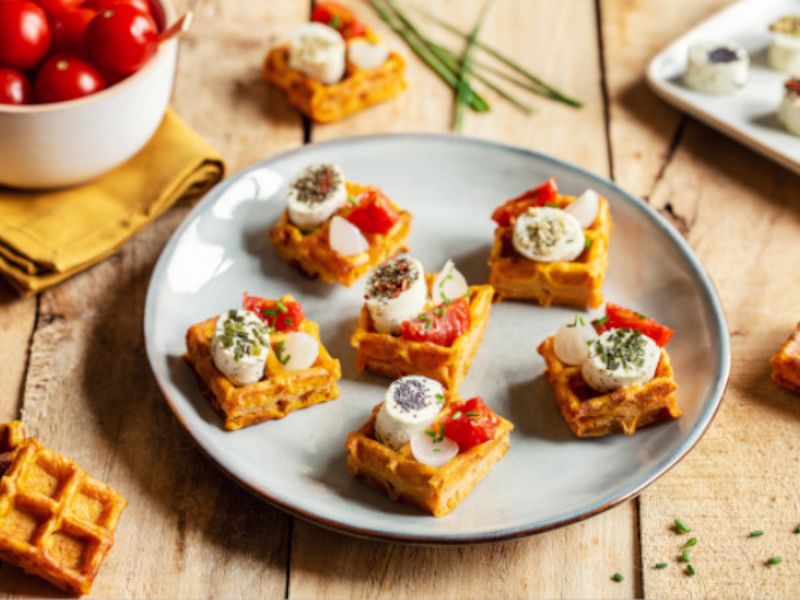 Gaufres salées aux fromages apéritifs ail et fines herbes