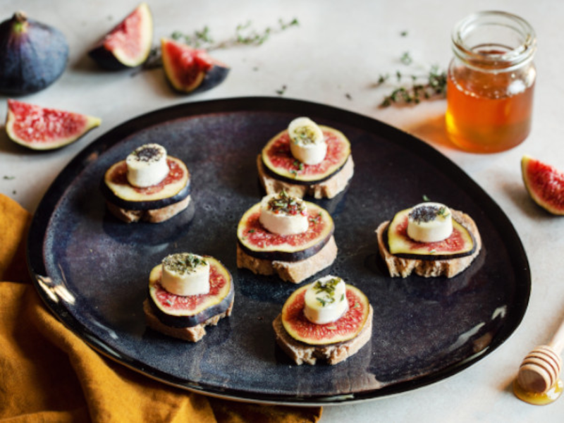 Bruschetta de figues et fromage apéritif au chèvre