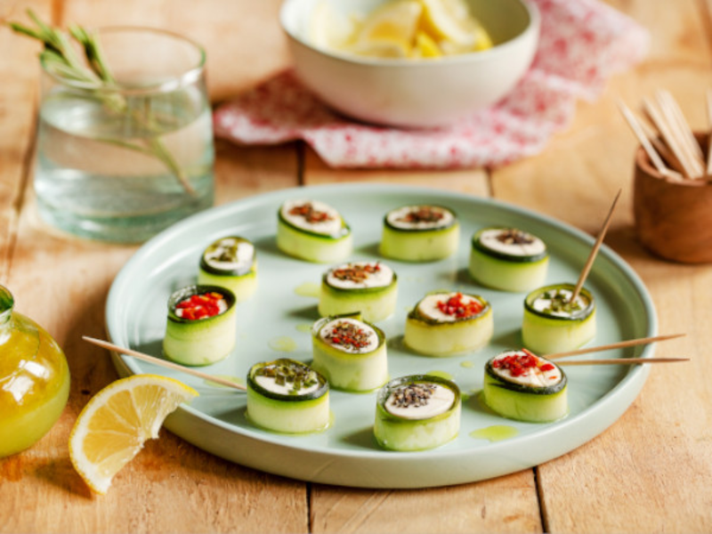 Roulés de courgettes marinées aux fromages apéritifs saveurs provençales