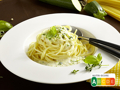 Spaghetti aux légumes, sauce au bleu