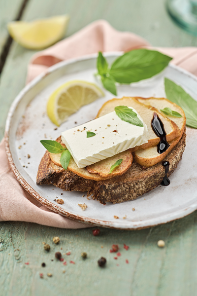 Tartine poire et fromage frais