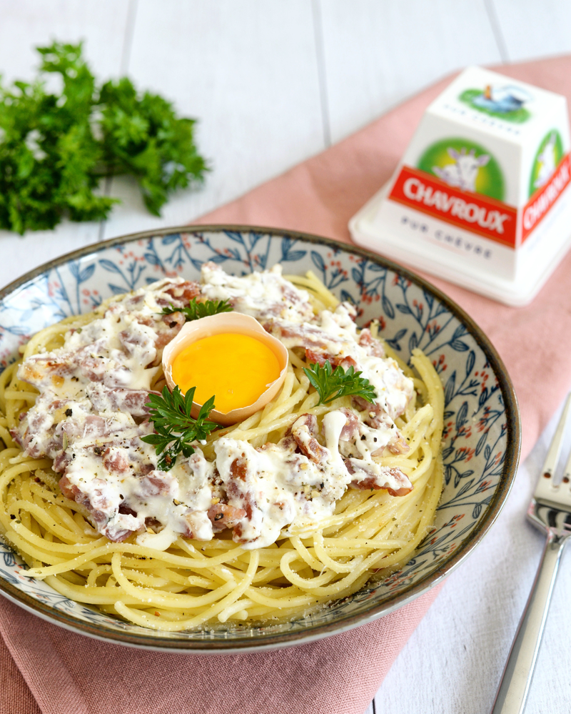 Spaghetti carbonara au fromage de chèvre frais