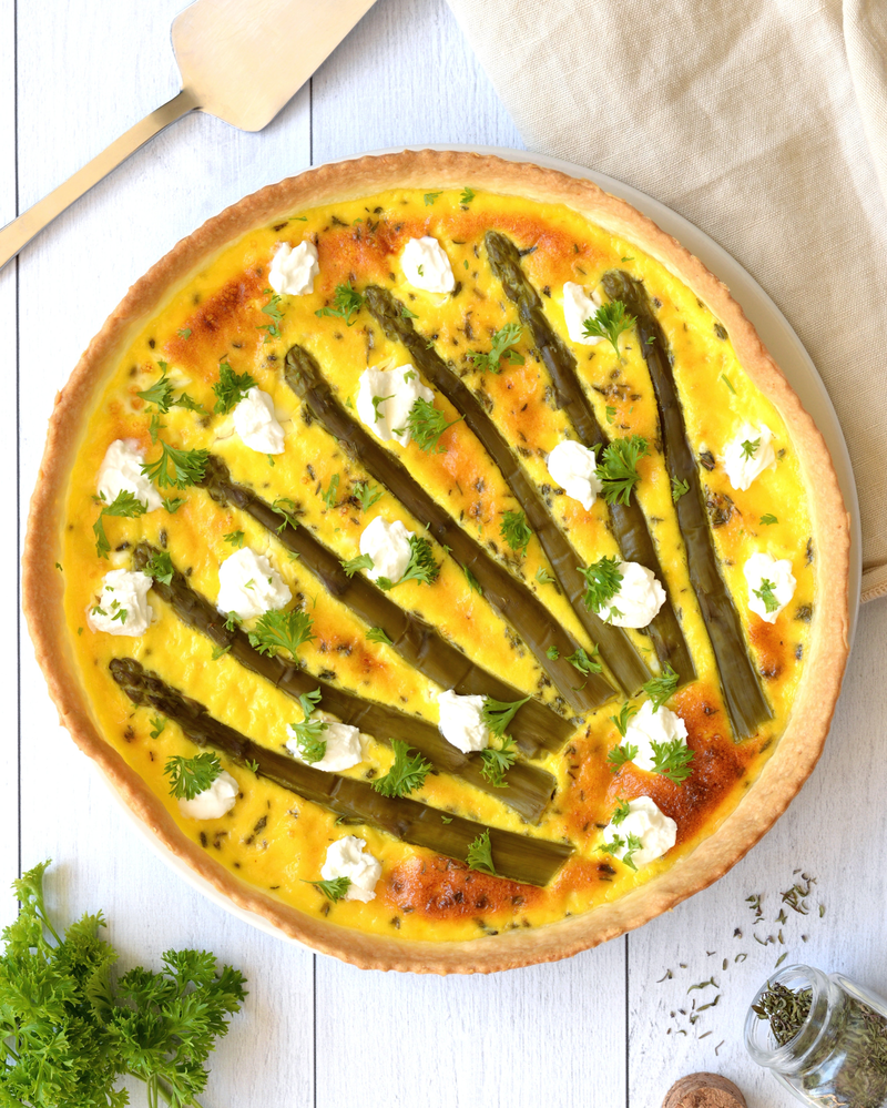 Tarte aux asperges et chèvre frais