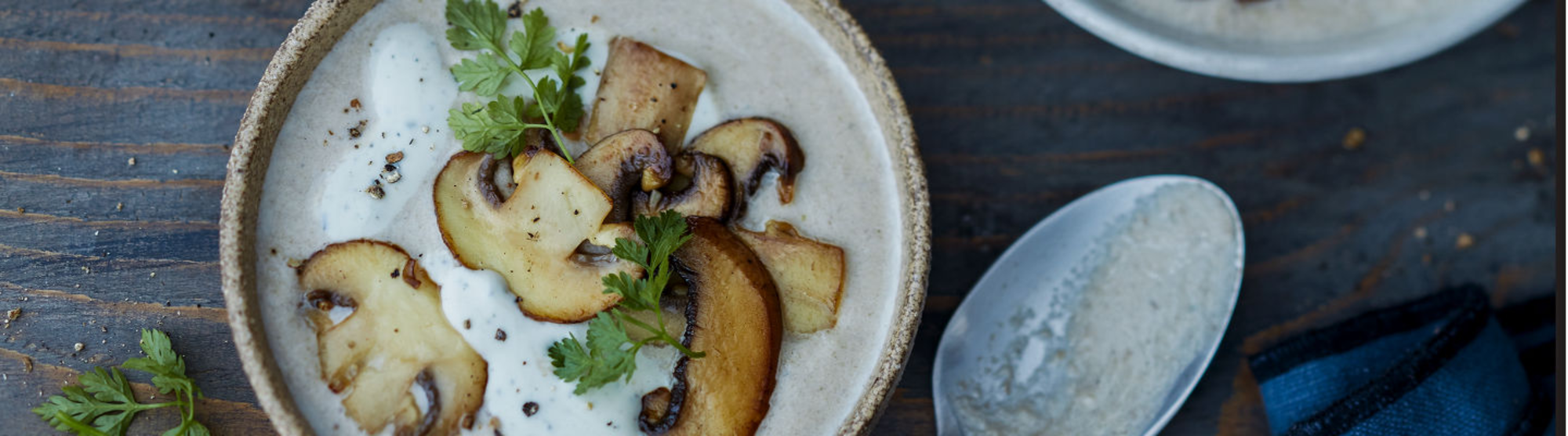 Velouté de champignons à la crème de bleu