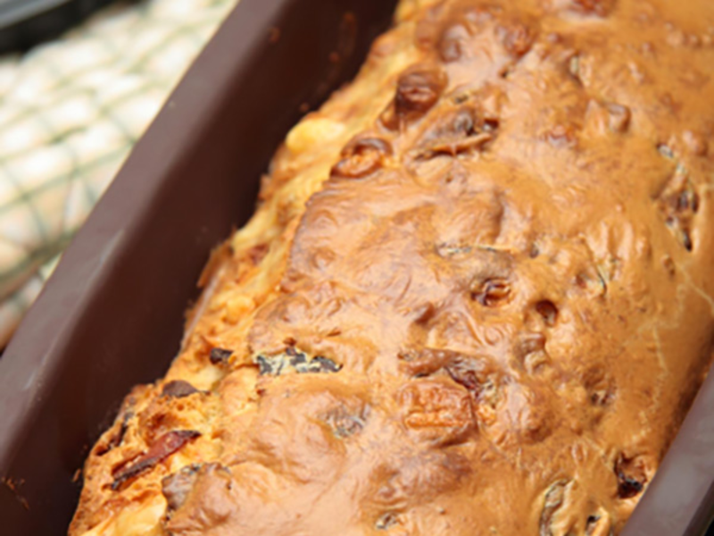 Cake au jambon de dinde, tomate et fromage de brebis