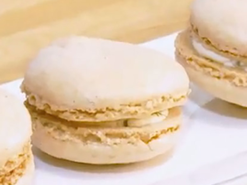 Macaron au saumon fumé et fromage frais Ciboulette & Echalote