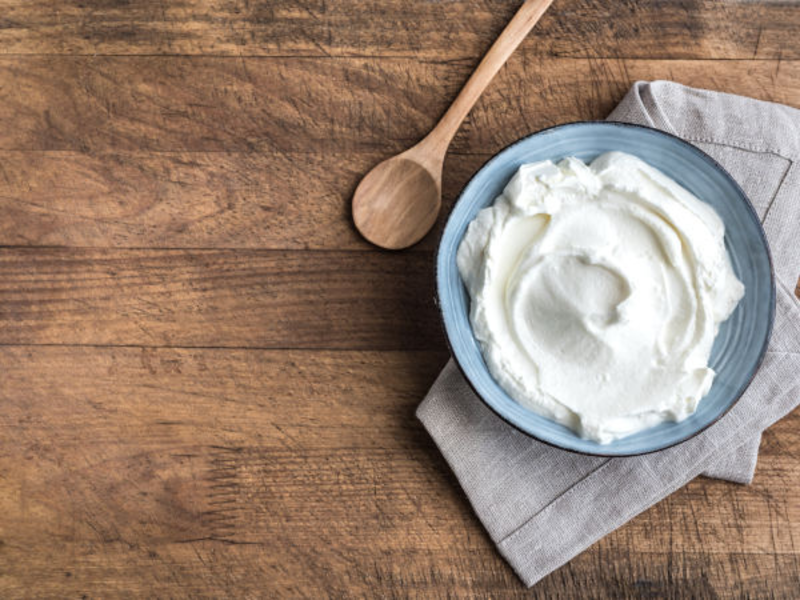 Dip au fromage de chèvre frais, miel et estragon