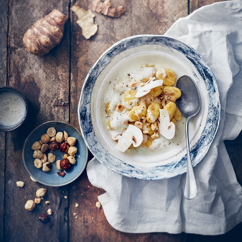 Gnocchi à la crème de topinambours et noisettes