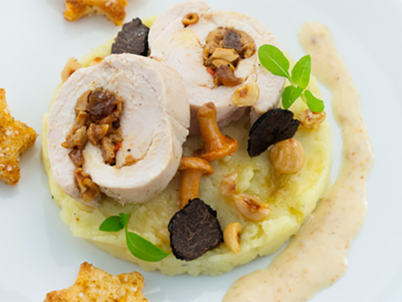 Roulade de dinde et mousseline de pommes de terre aux champignons