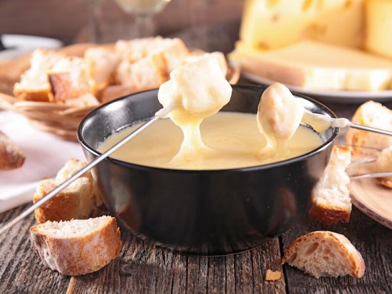 Raclette, fondue, tartiflette : la passion du fromage d'hiver en chiffres